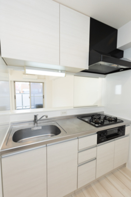 キッチン　※写真は同タイプ住戸です。
