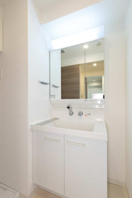 洗面設備　※写真は同タイプ住戸です。