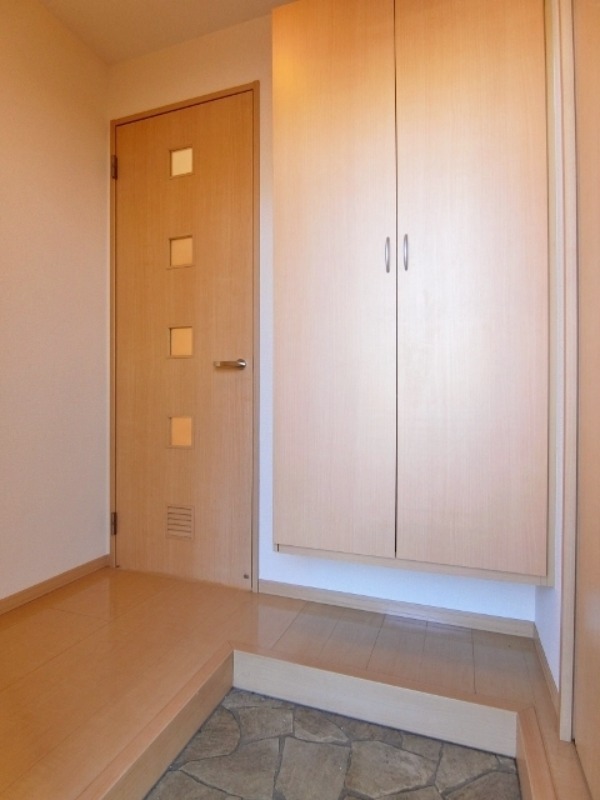 玄関　図面と現状に相違がある場合には現状を優先