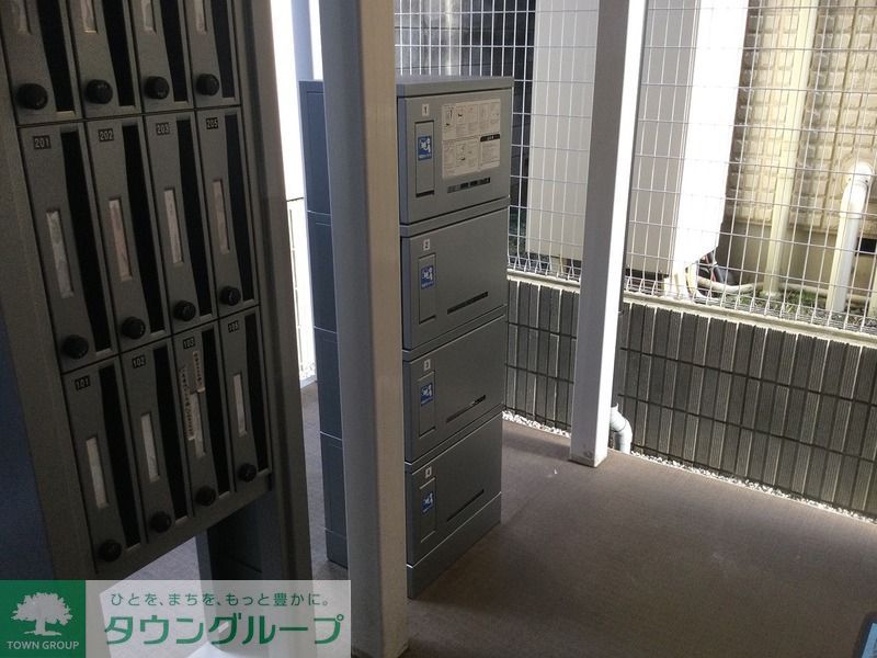 エントランス　宅配ボックス