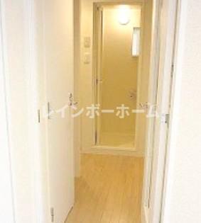 玄関　※別部屋参考写真