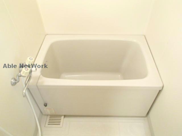 バス・シャワールーム　※別部屋の写真です