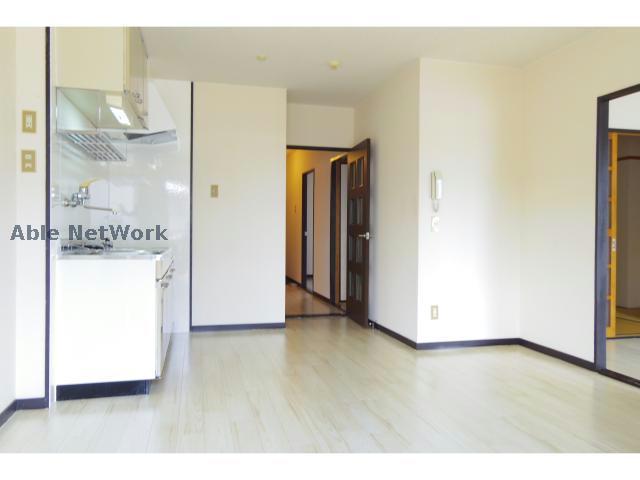 居室・リビング　※別部屋の写真です