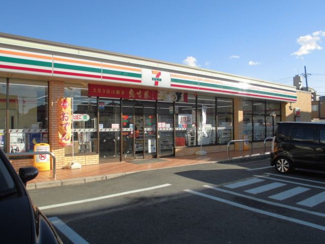 コンビニ　セブンイレブン（コンビニ）まで160m