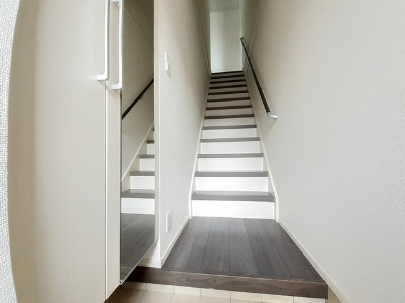 玄関　図面と現状に相違がある場合には現状を優先