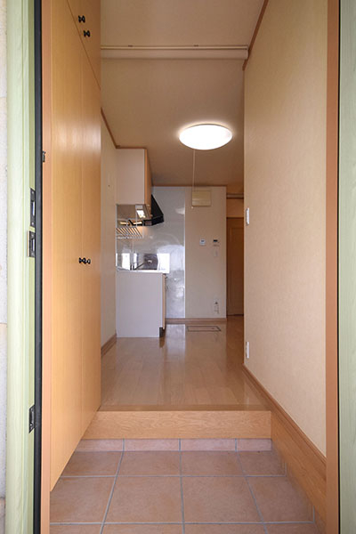 玄関　メゾネット・ロゼ