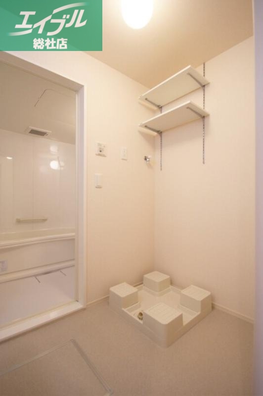 その他設備　明るい洋室