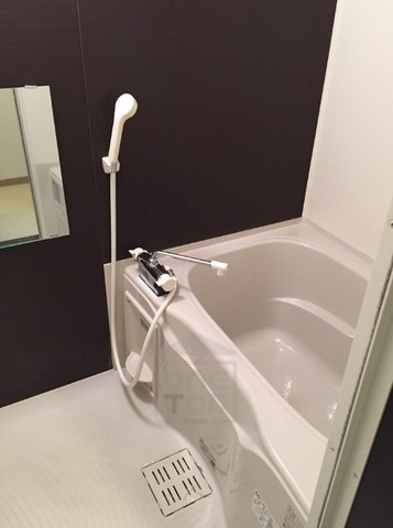バス・シャワールーム　同管理会社物件の一例です