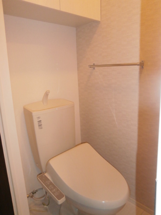 トイレ　温水洗浄暖房便座