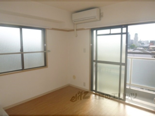 居室・リビング　居室