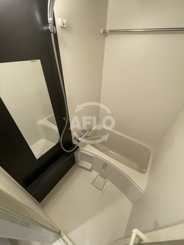 バス・シャワールーム　エスリード京橋グレイス　浴室