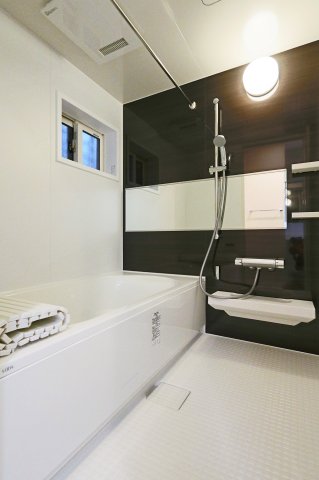 バス・シャワールーム　参考写真（同物件別部屋）