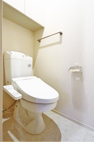 トイレ　参考写真（同物件別部屋）