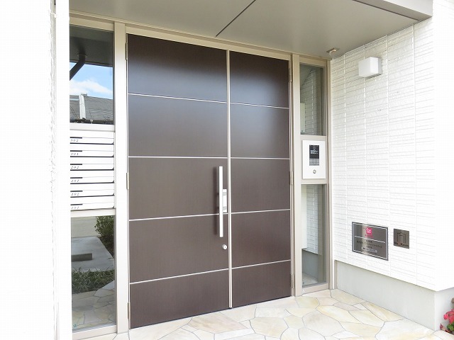 エントランス　マンションの出入り口です