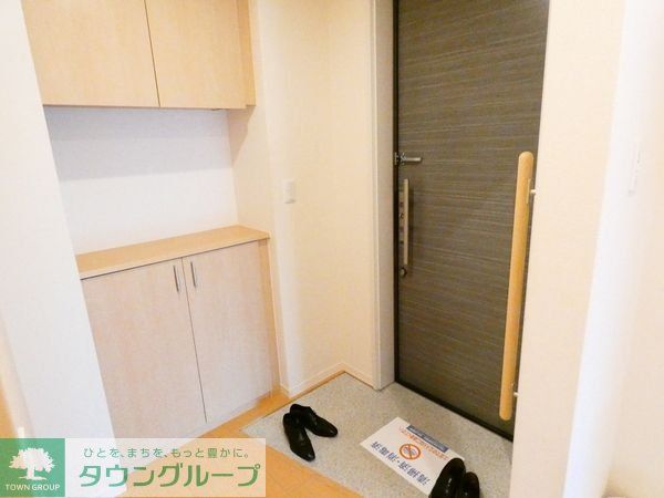 玄関　★お部屋探しは株式会社タウンハウジング東京まで★