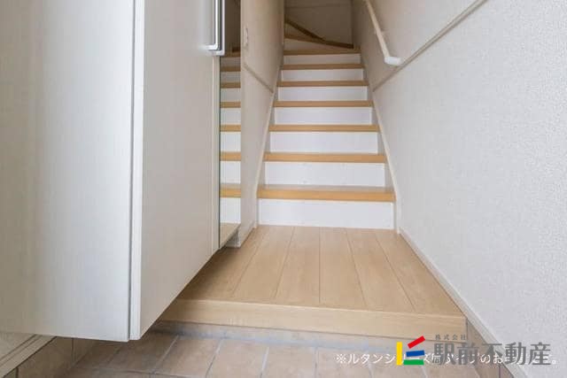 玄関　参考写真