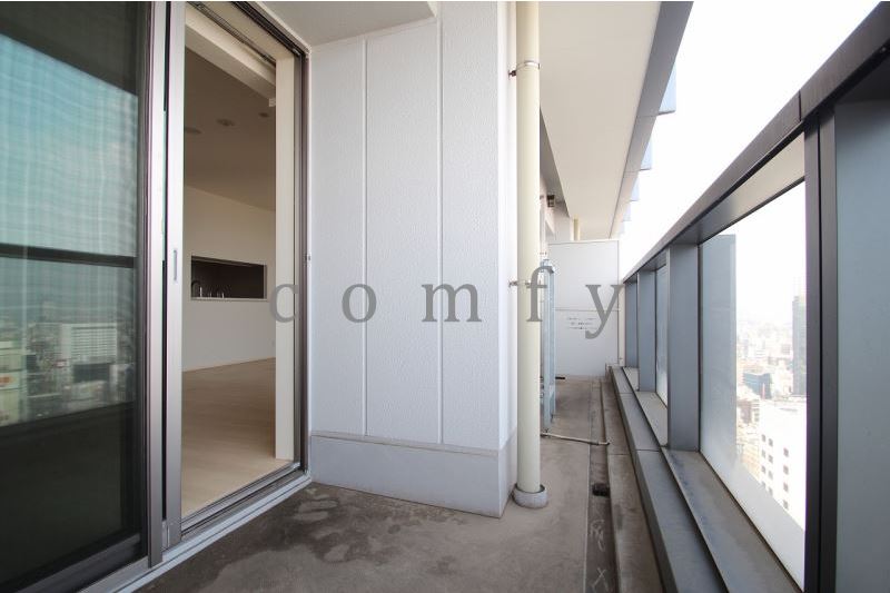 バルコニー　ワイドバルコニー