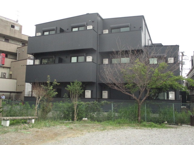 建物外観　東向き