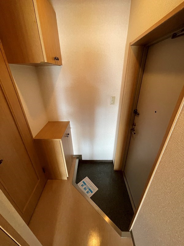 玄関　※別のお部屋の写真です