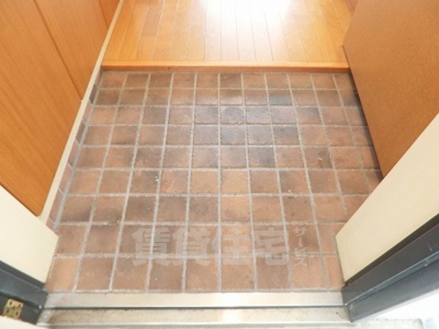 玄関　同マンション別部屋