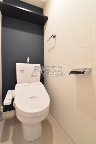 トイレ　温水洗浄便座付き