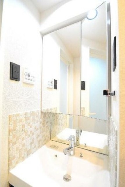 洗面設備　カラー・タイプ異なります