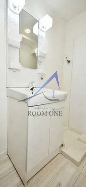 洗面設備　独立洗面台です。