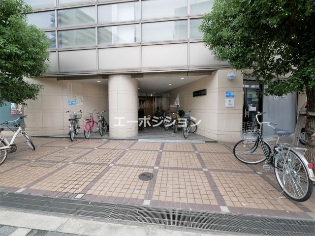 エントランス　リヴィエール川西