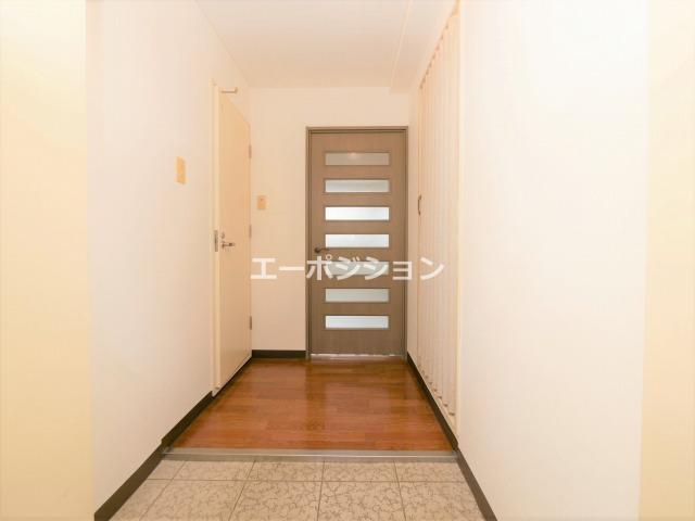 玄関　リヴィエール川西