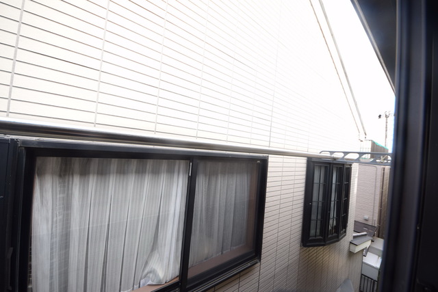 バルコニー　～今日は朝からお洗濯～別号室参考写真