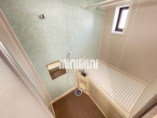 バス・シャワールーム　追い焚き付きのバスです。