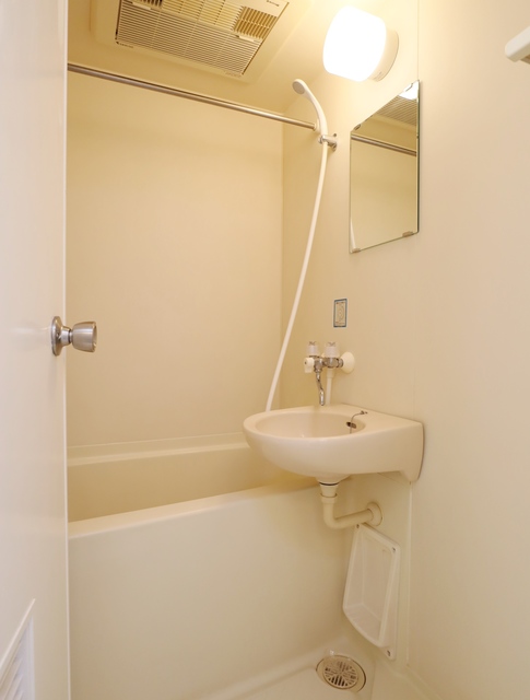 バス・シャワールーム　参考画像　同建物同タイプ