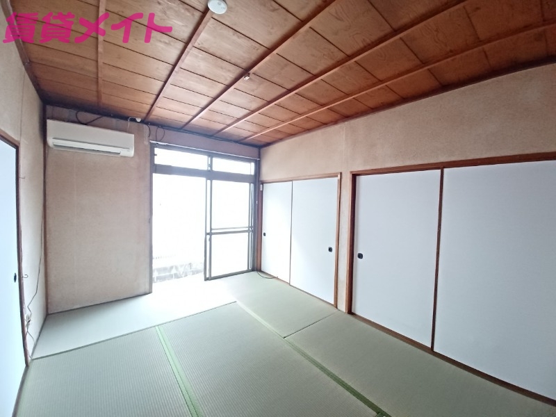 居室・リビング　同型参考写真