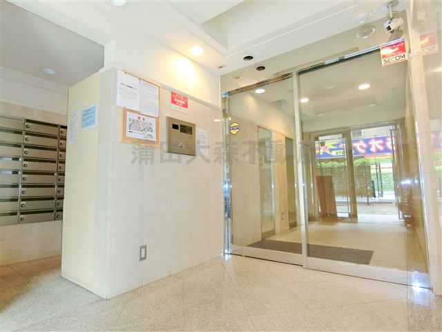 エントランス　防犯カメラTVモニター付オートロック宅配BOXメールBOX管