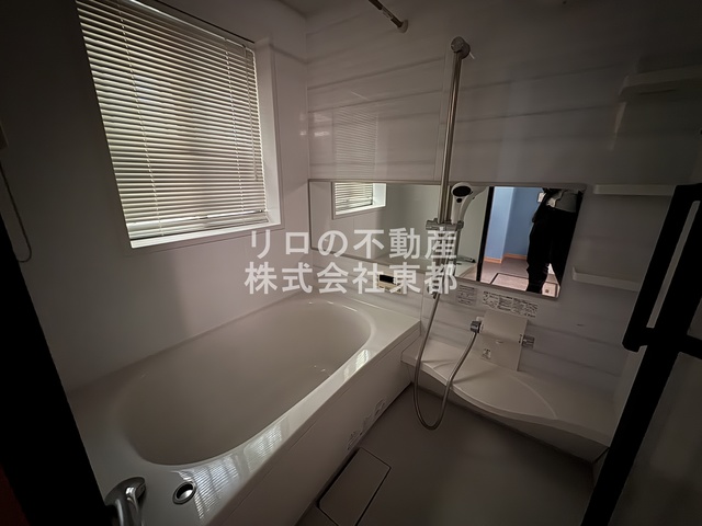 バス・シャワールーム　足が伸ばせる広々バスタブでリラックス♪