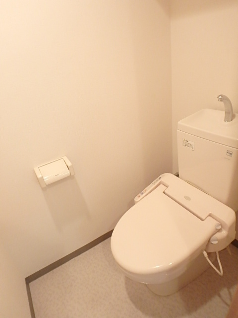 トイレ　洗浄機能付のトイレです♪