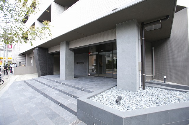 エントランス　エントランス