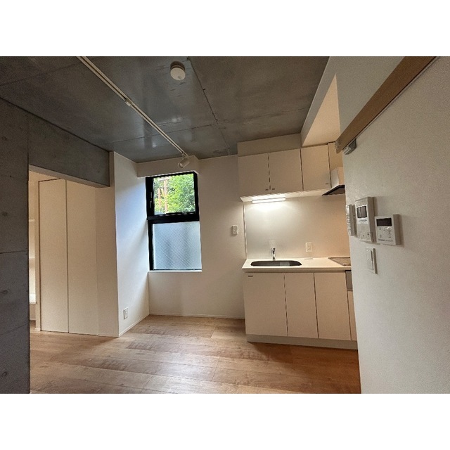 居室・リビング　こちらのリビングで趣味の時間をお楽しみください