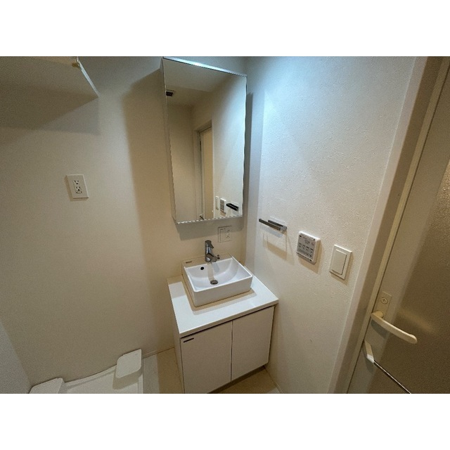 洗面設備　コンパクトで使いやすい洗面所