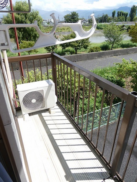 バルコニー　写真は201号室です（参考）