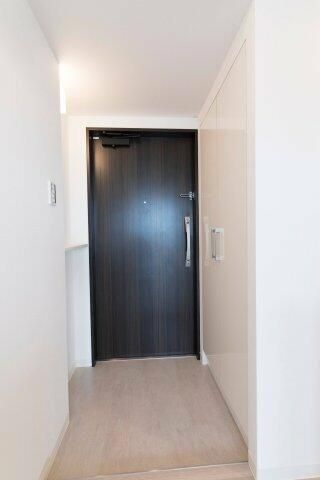 玄関　収納もある玄関です