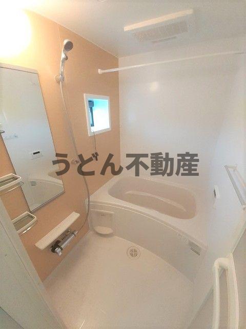 バス・シャワールーム　うどん県のお部屋探しはうどん不動産へ うどんちゃんとLINE