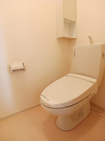 トイレ　清潔感のあるトイレです