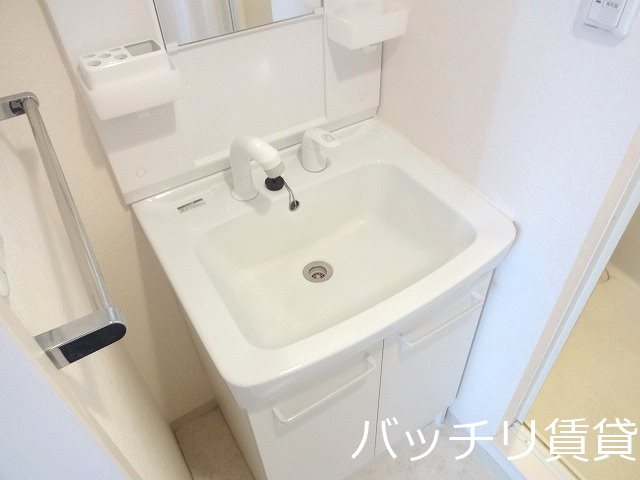 洗面設備　別号室の為、現状優先