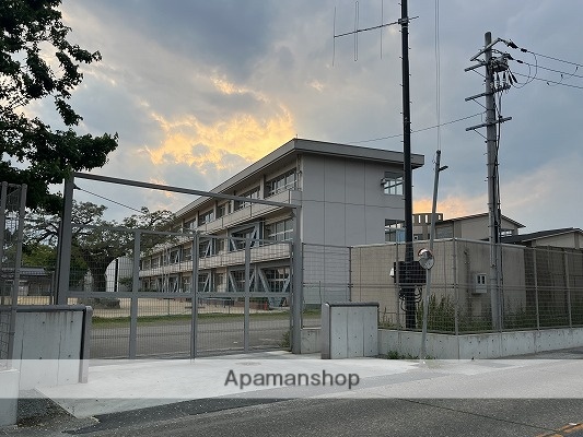 小学校　太子町立小学校斑鳩小学校（小学校）まで1609m