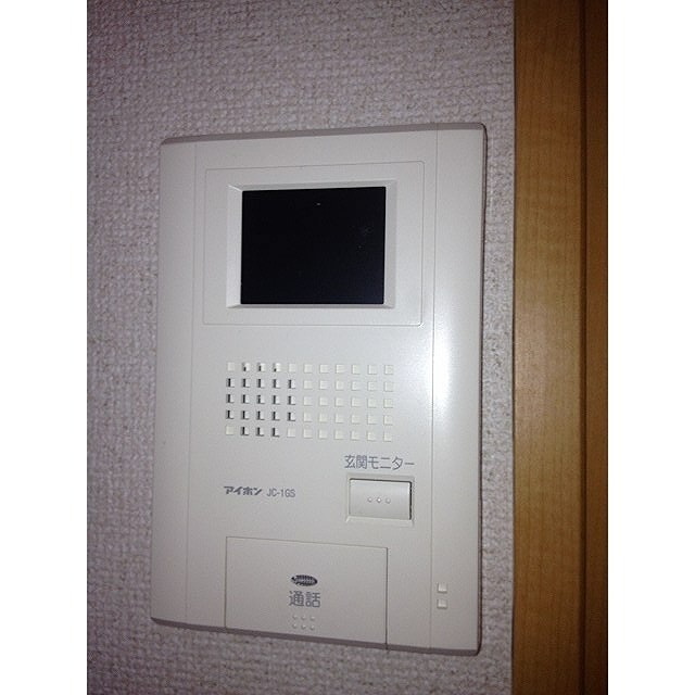 セキュリティ　来訪者を確認できます。
