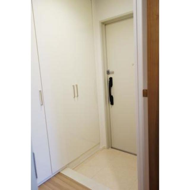 玄関　※写真は同タイプ住戸です。
