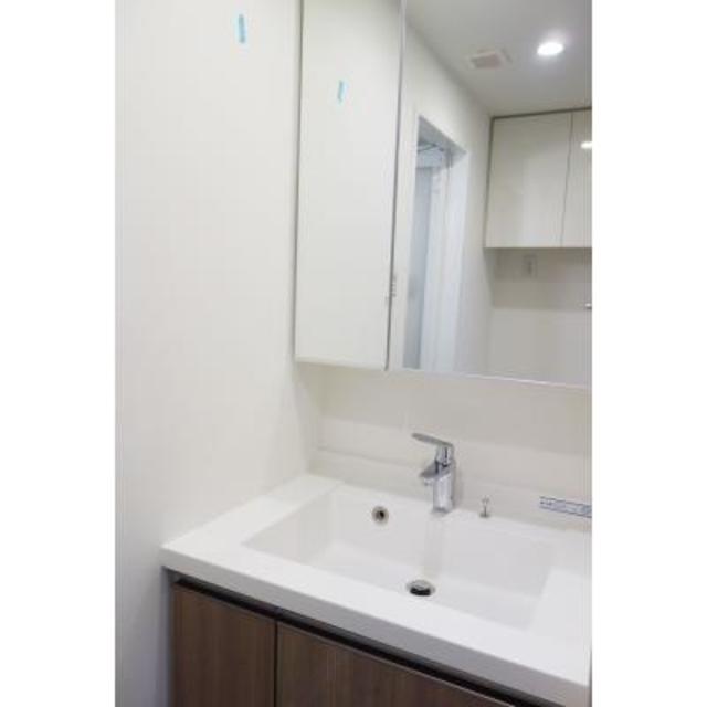 洗面設備　※写真は同タイプ住戸です。