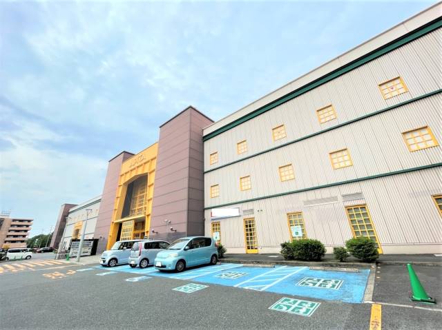 スーパー　アピタ湊店（スーパー）まで598m