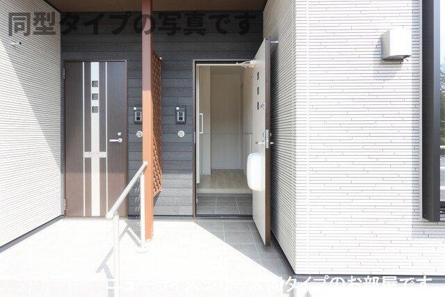 玄関　収納もある玄関です